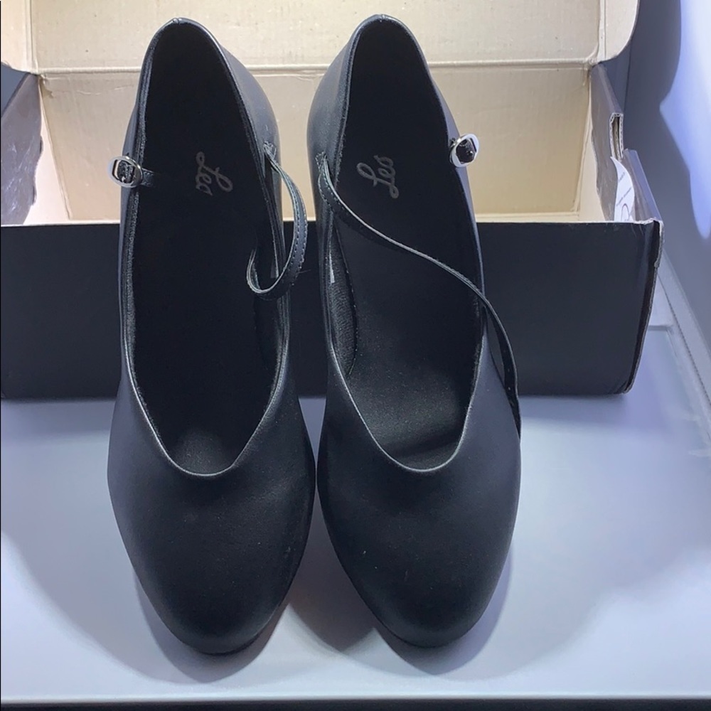 Leo women’s chorus line low black dance heels  6.5